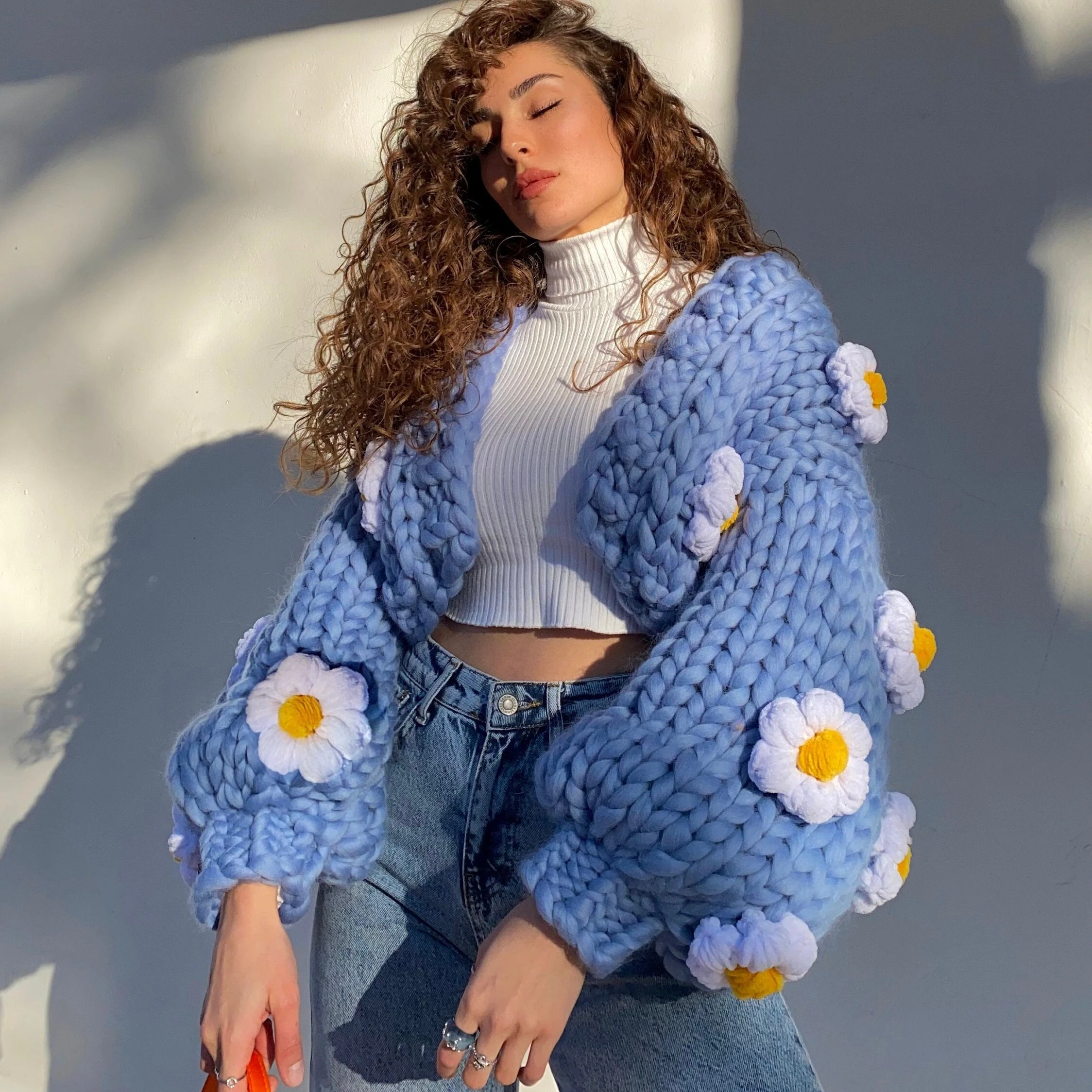 VSCOO hand knit plus size chunky sweater handmade oversize knitted flowers cropped cardigan women sweater