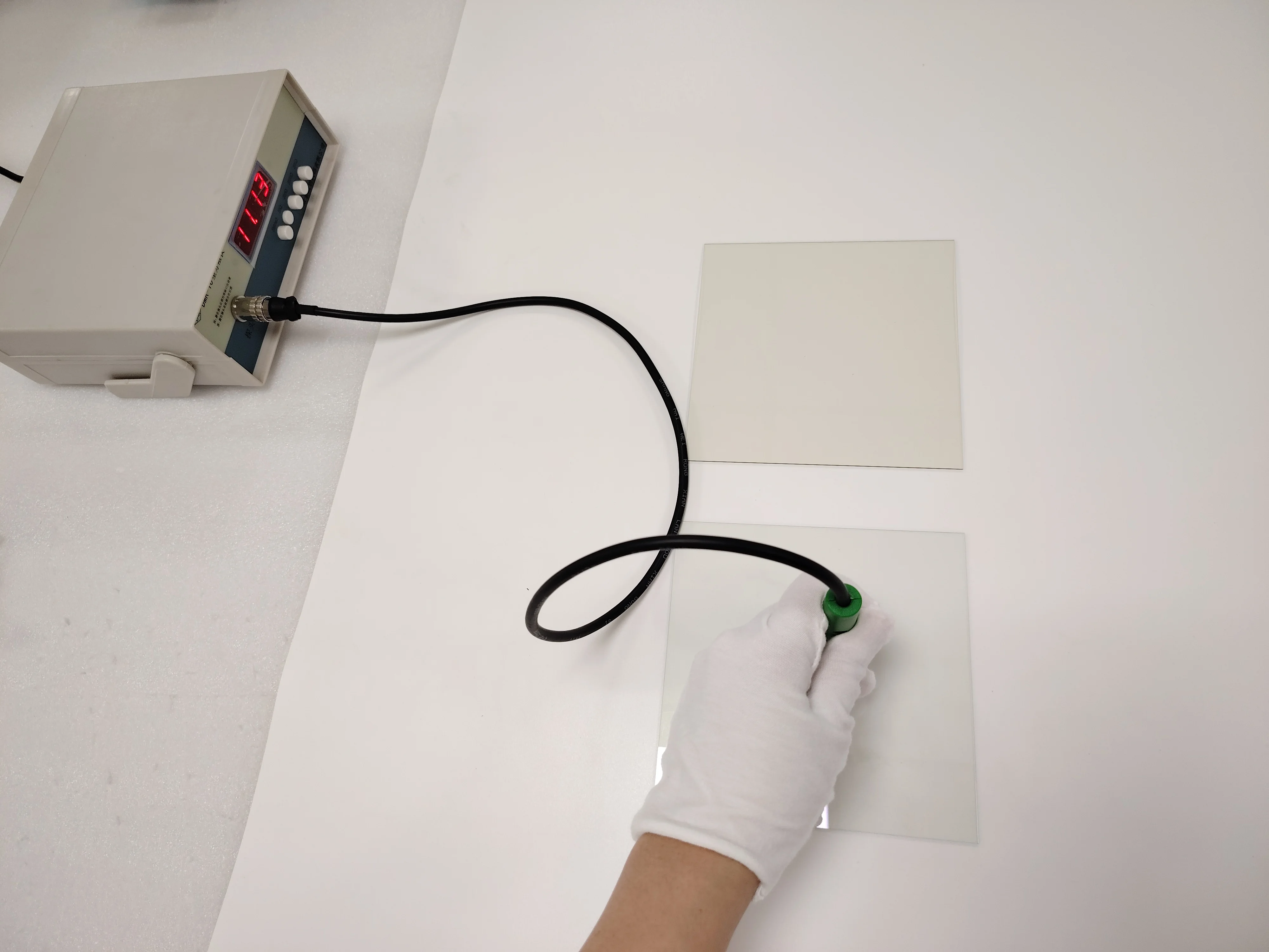 Custom 7~10ohms 10~15ohms 150*150*1.1mm ITO indium tin oxide coated conductive glass for solar cell