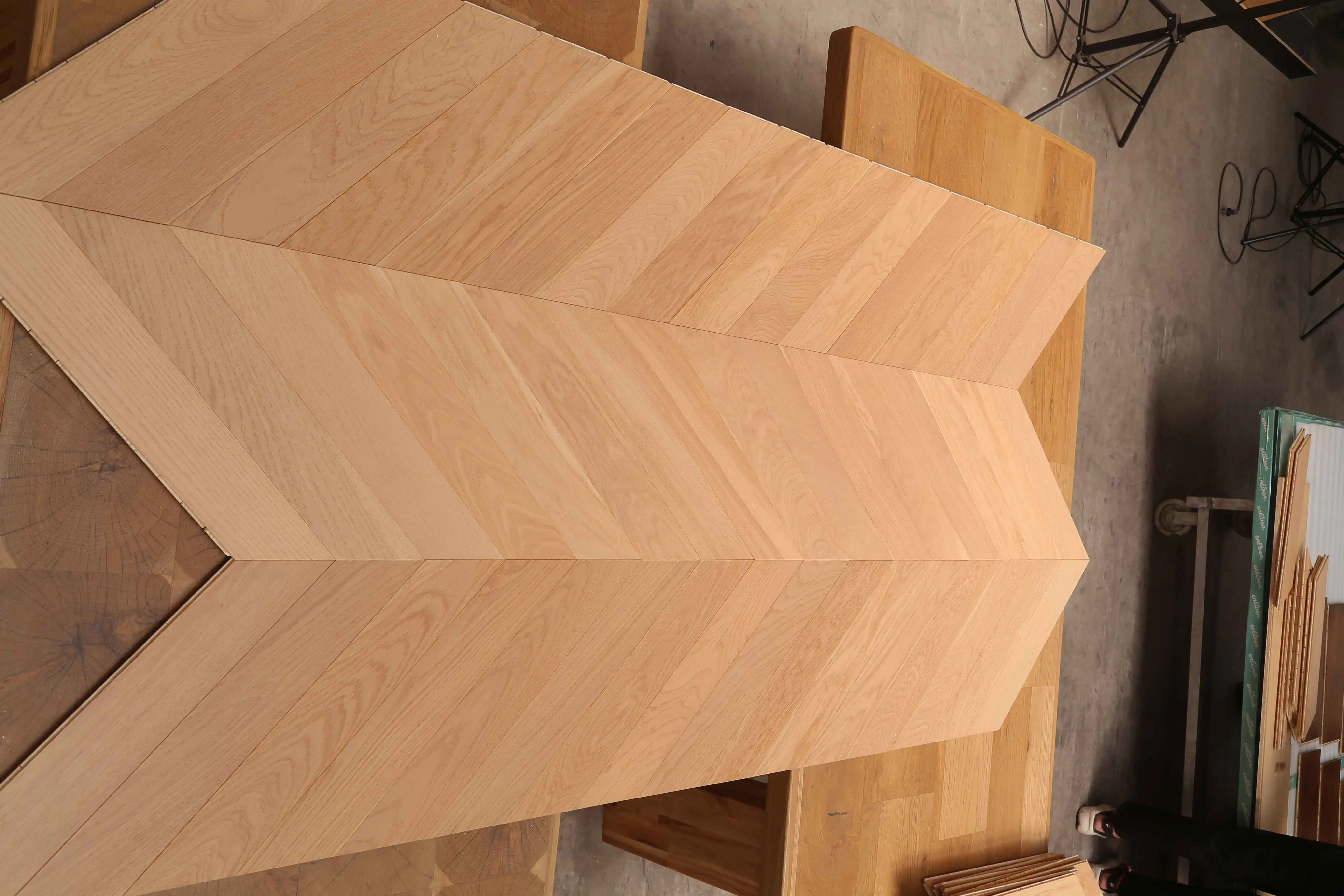 [ Name: Champagne ] Chevron white oak 3-layer engineered wood flooring