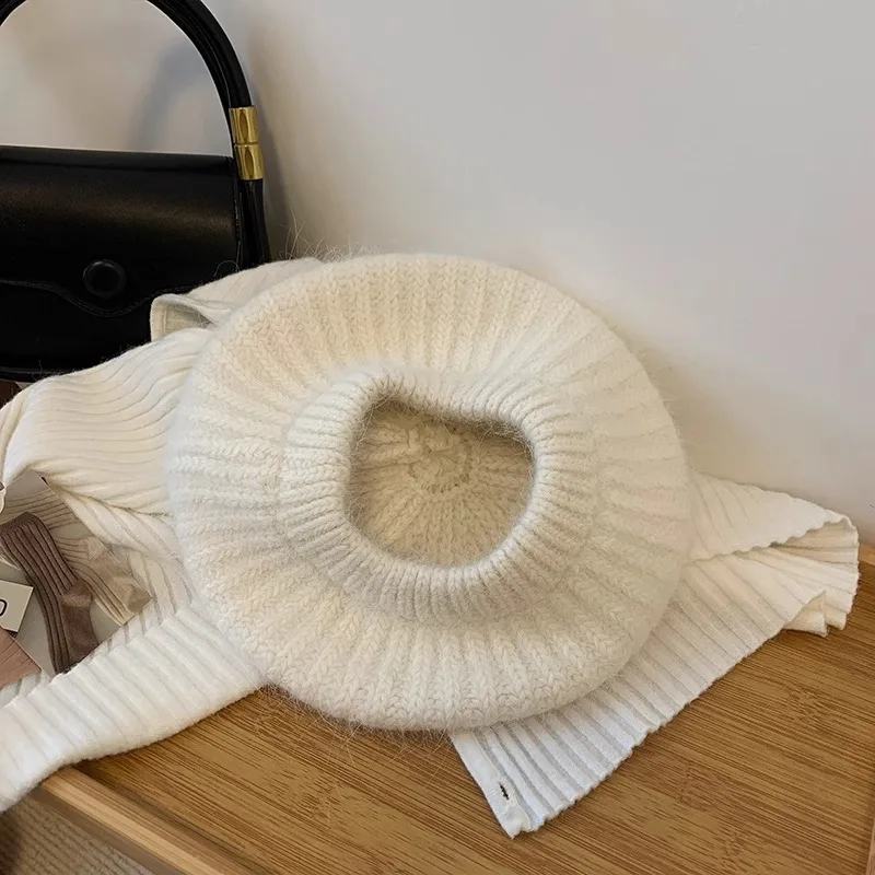 2025 New Arrival Autumn And winter Wool Beret Retro Art Painter Hat Windproof Warm Simple Vintage Beret Hat For Women