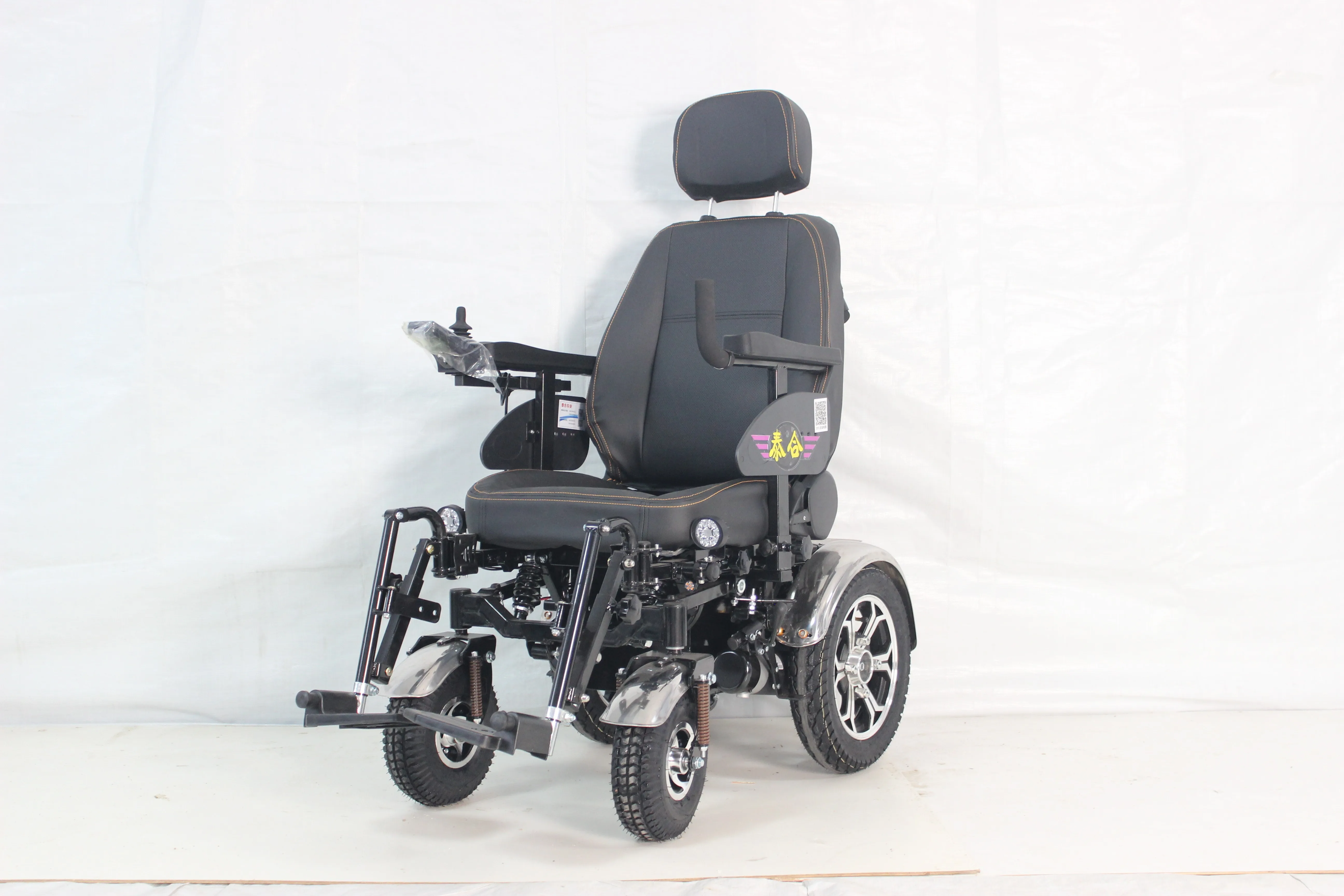 Luxury configuration electric wheelchair off-road wheelchair all terrain wheelchair for help adults and disabilities get around