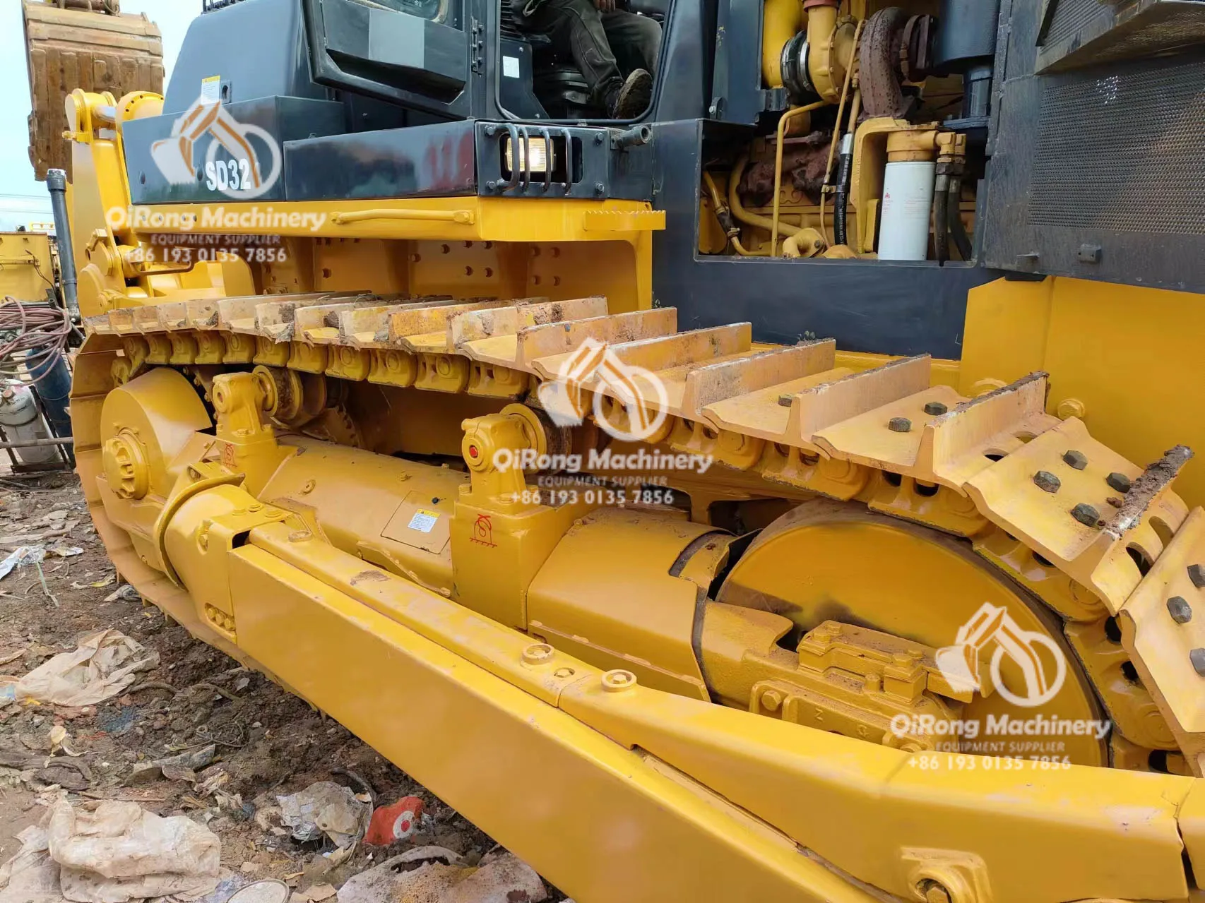 Powerful Bulldozer SHANTUI SD22 Crawler Bulldozer SD23 Dozer