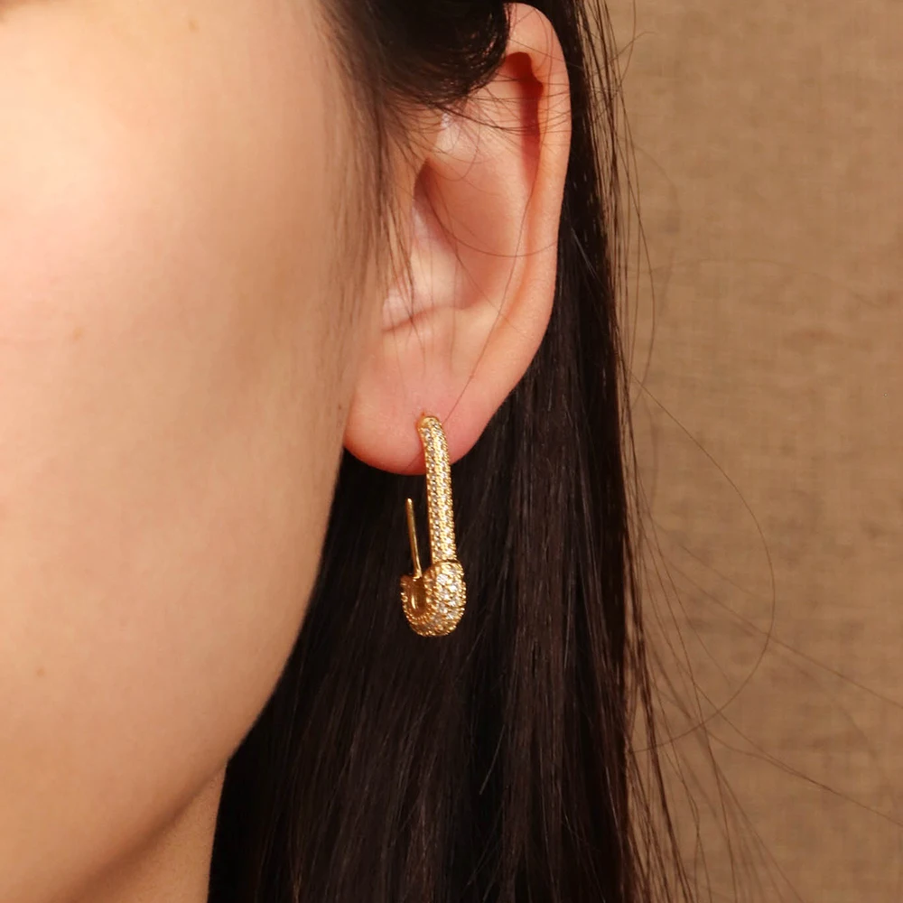 Chris April fashion 925 sterling silver 18k gold plated safety Micro-embedded zircon Pin-shaped earrings
