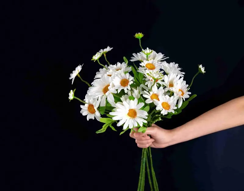 Hot sale silk small daisy artificial flower for indoor home decoration garden christmas