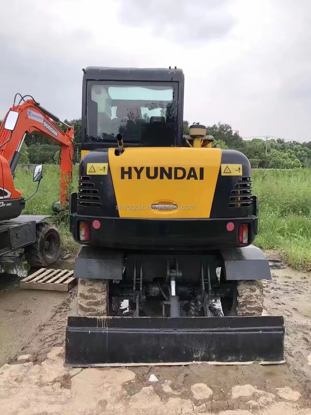 Дешевые и изысканные б/у Южная Корея hyundai R60W колесные экскаваторы гидравлические 6 тонн