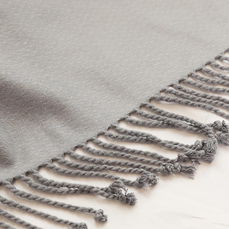 Extra Long Large Size Comfy And Warm Soft Warm Plaid Tassel  Bamboo Knit Blanket For Sofa Beds