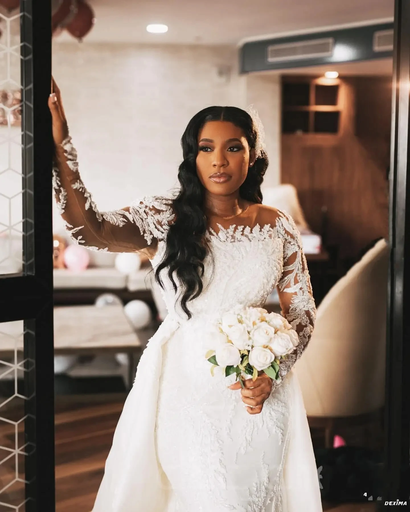 Mumuleo Scoop Neck Lace Long Sleeves Trumpet Vintage Wedding Gowns for Bride Arabic Aso Ebi Bridal Gown with Detachable Train