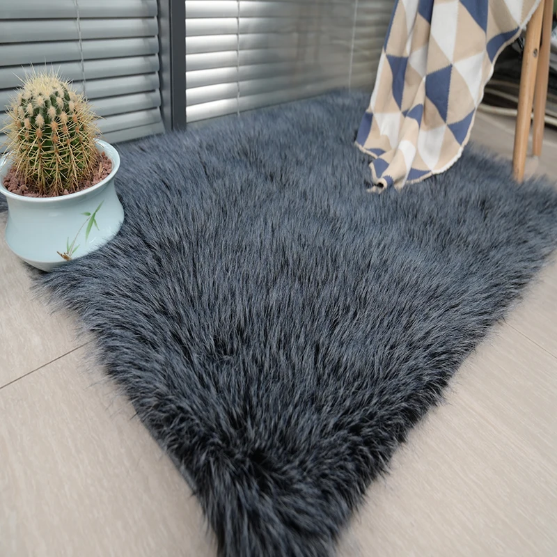 100% polyester cheap price plush faux sheepskin fur carpet bedside floor mat