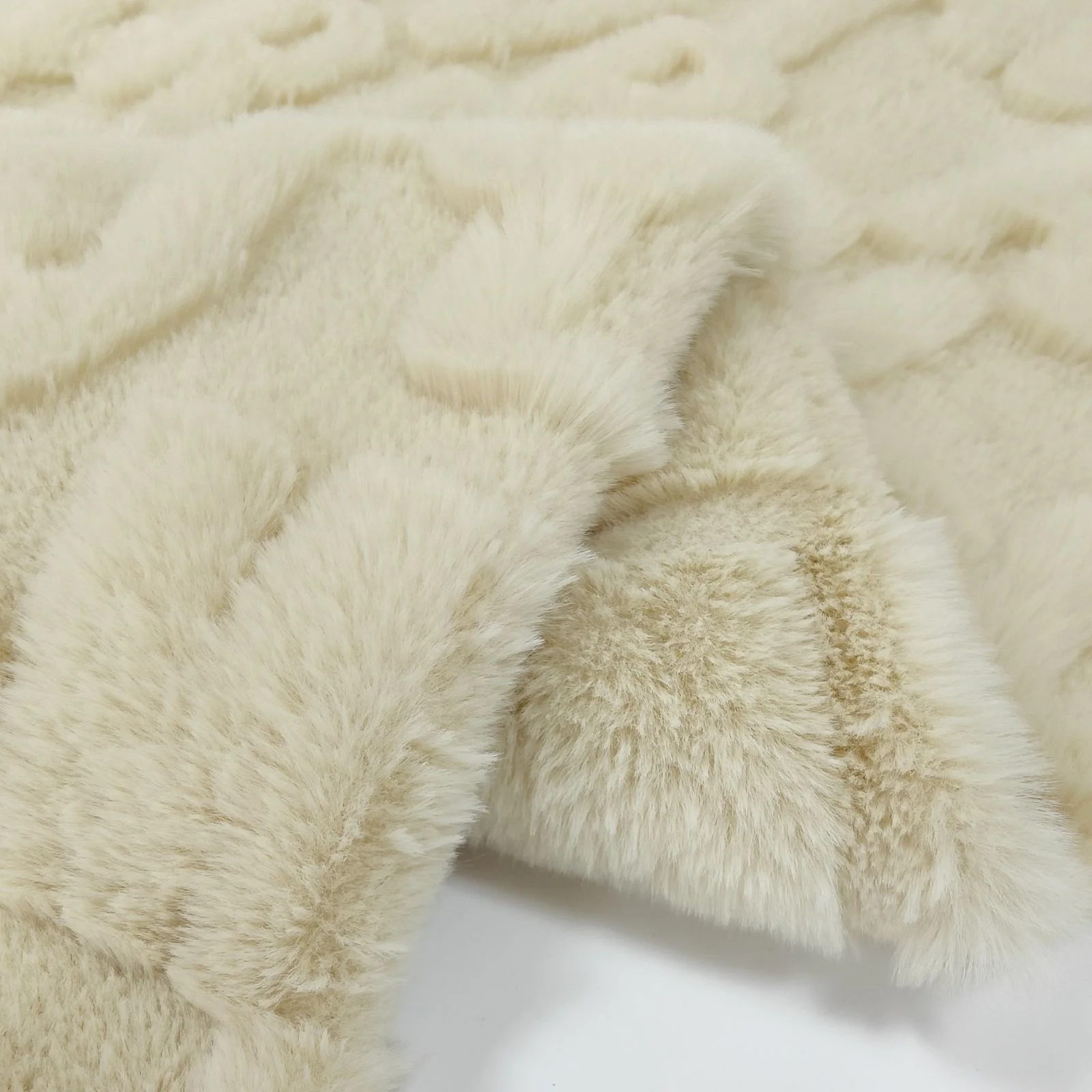 Low Gram Weight Blanket Jacquard Alphabet Fabric Faux Rabbit Fur Jacquard Fabric For Home Textile