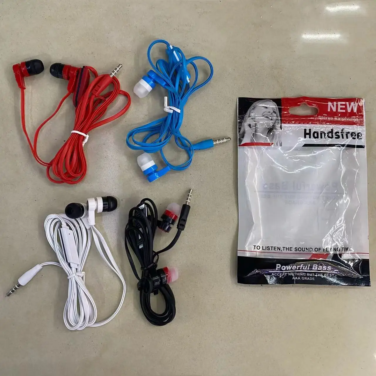 New factory price  Universal 3.5mm Wired Earphone And Headphone Girls Hands Free In Ear Earbuds With Mic For Phones Mp3 Ipod