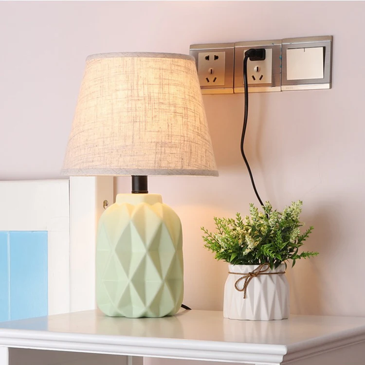 Wholesale Nordic Ceramic Small Night Light Modern Simple Kids Bedroom Bedside Table Lamp