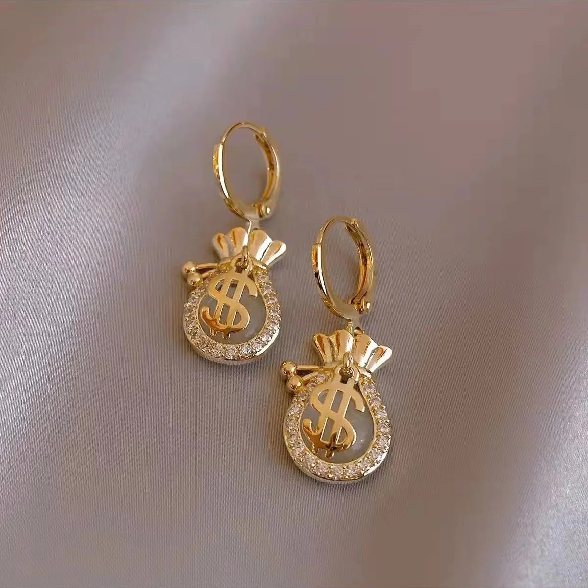 Creative Dollar Purse Pattern Rhinestone Decor Money Bag Drop Earrings For Girls Luxury Crystal Earrings Decoration Jewelry