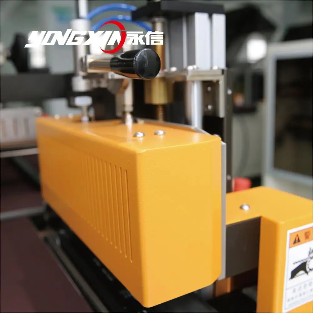 cosmetic jars transparent film shrink wrap packing heat tunnel side sealing machine