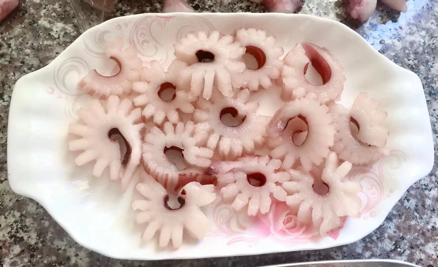 Fresh Frozen Squid Wing Gear Flower Cut IQF