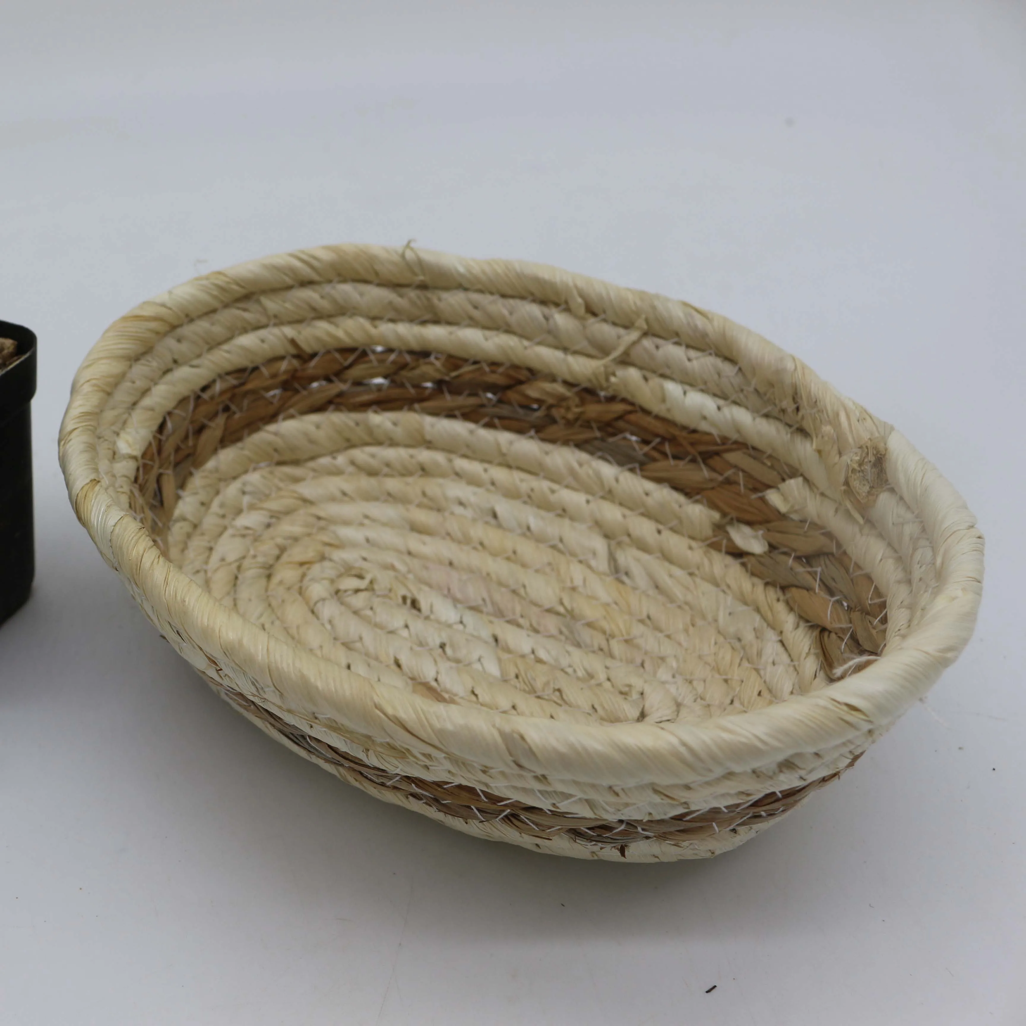 Hot Sale Hand Woven Wicker Rattan Water Hyacinth Storage Basket Wicker Storage Basket for Table