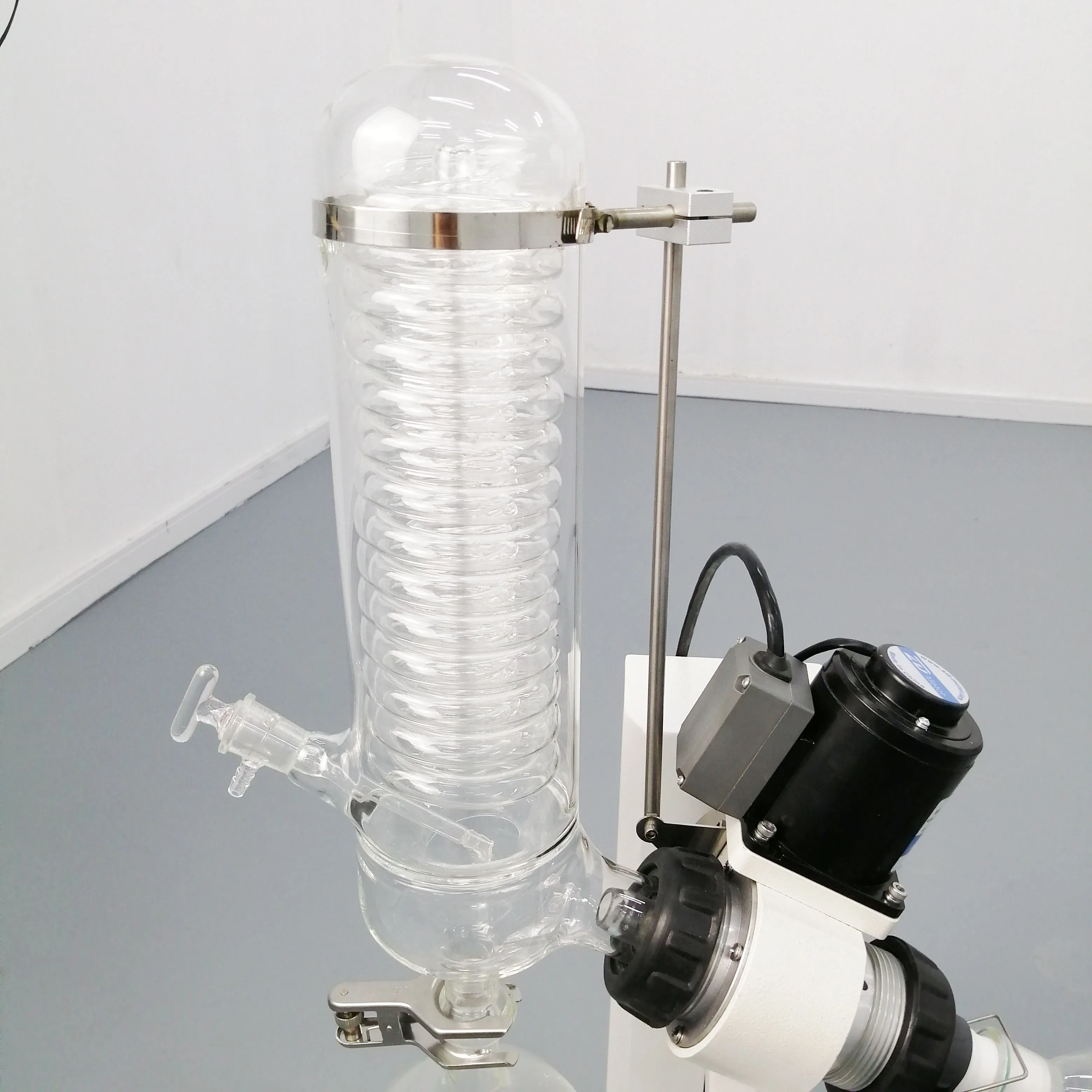 Mini Rotary evaporator Manufacturer Direct Selling Fast Delivery 1L Efficient solvent distillation Rotary Evaporator