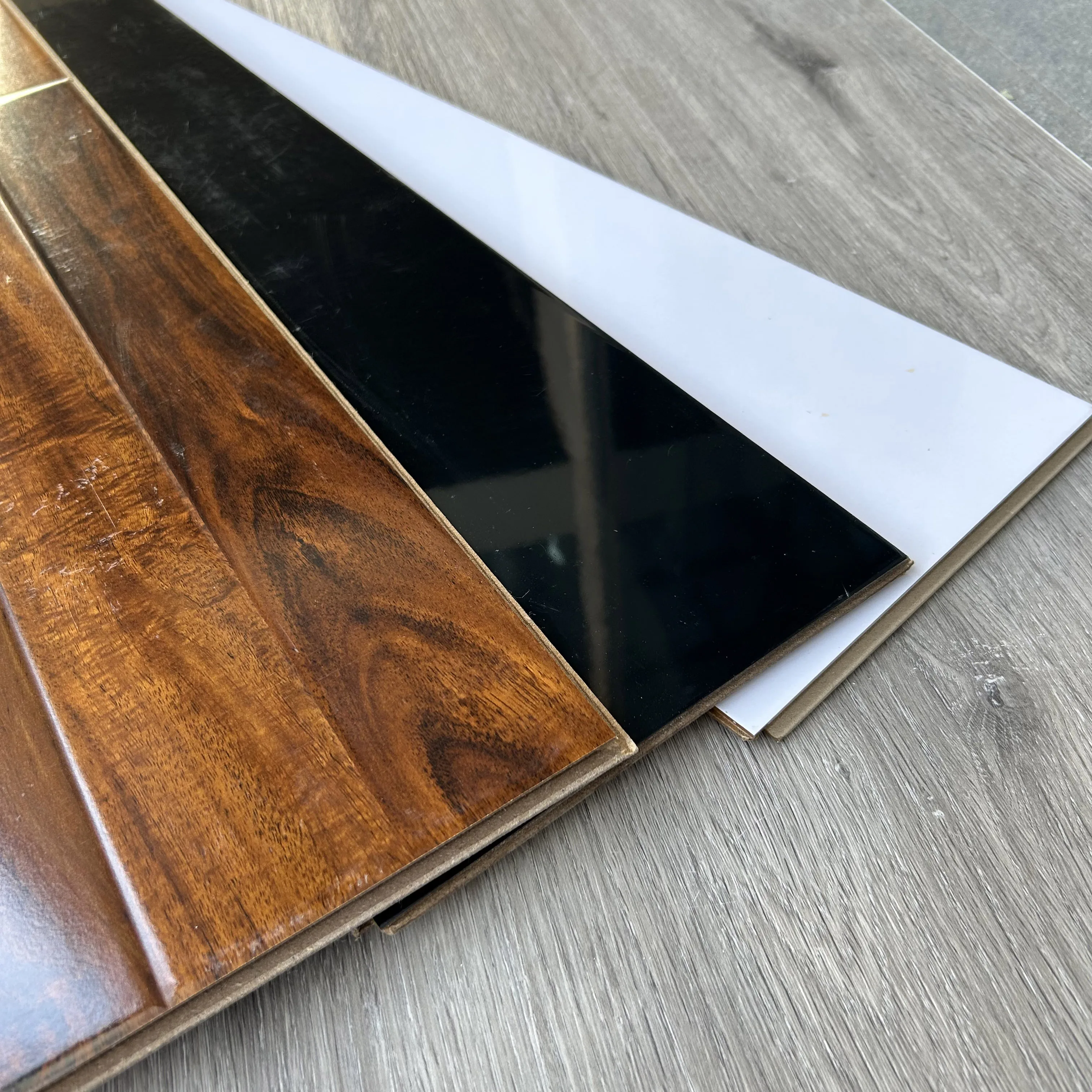 Ламинированный пол производитель домашнего офиса водонепроницаемый Ac4 8 мм Hdf высокого класса блестящий ламинат