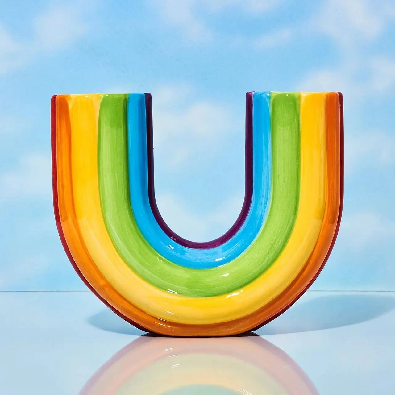 Modern U-Shaped Rainbow DecorTable resin flower Vase for Home Decoration with Trendy Floral resin vases Arrangements