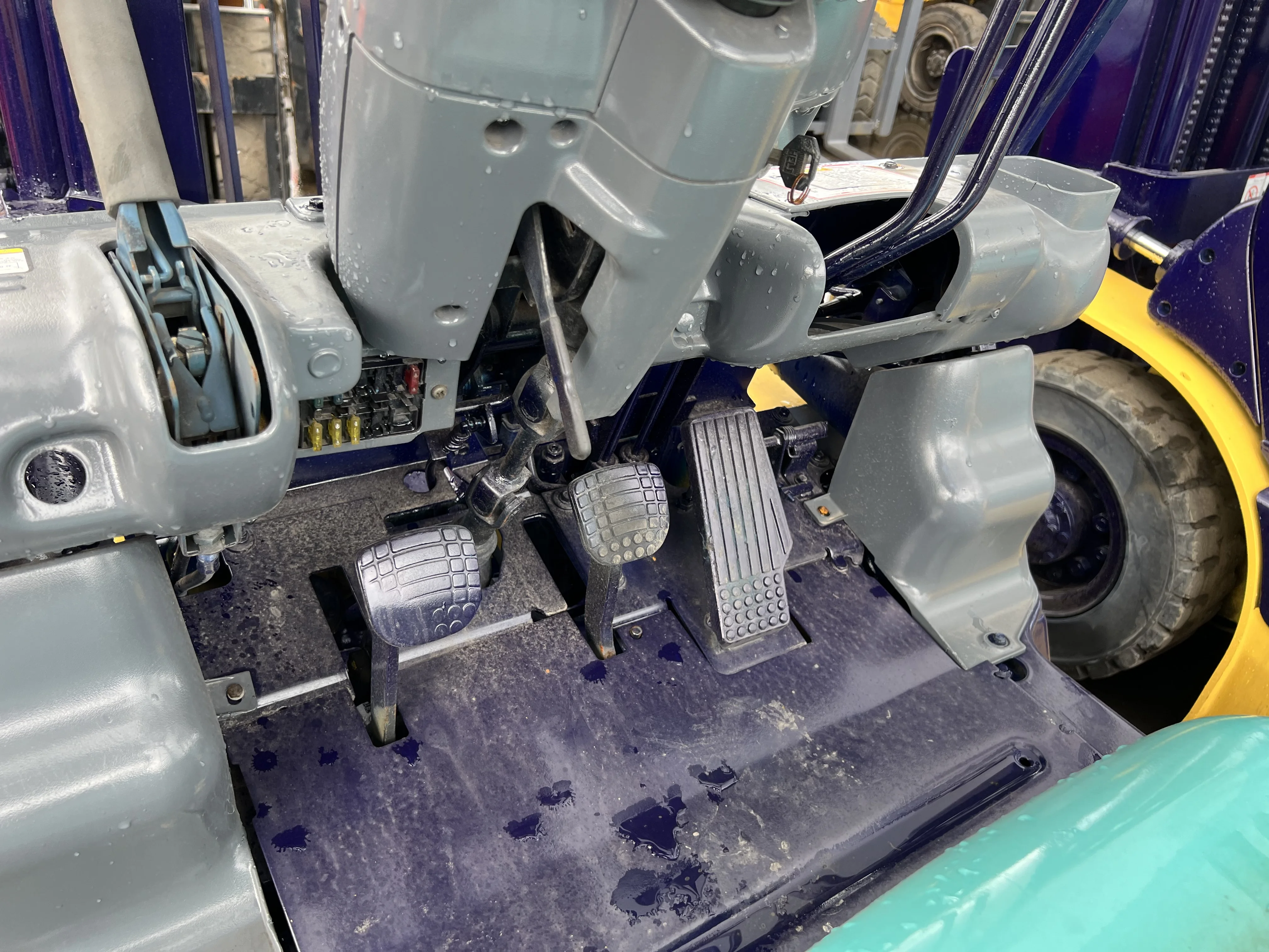 super quality KOMATSU fd30t-14 used secondhand diesel forklift truck originally imported from Japan