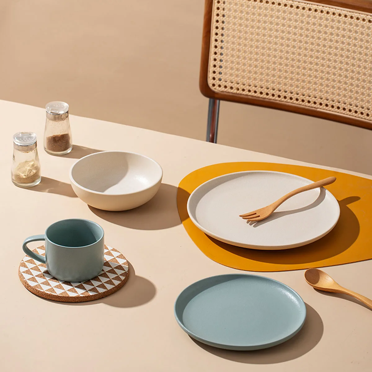 modern nordic restaurant porcelain dishes ceramic clay dinner flat plates in bulk for restaurants and hotels