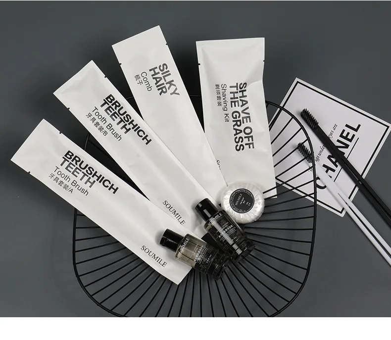 Hot sale Personal care set hotel travel trip kit Toothbrushes shaving shower bag paste cepillo dental adult OEM logo customized