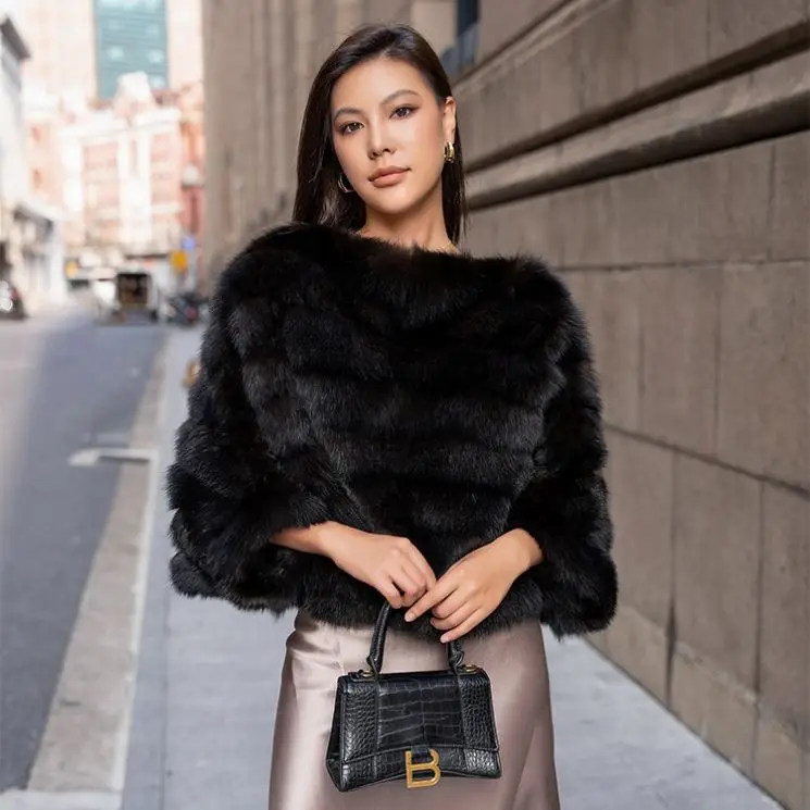 Custom Factory Direct Sales Russian Sable Fur Fashion One Line Neck Cloak Design Pullover Real Mink Fur Loose Top For Women