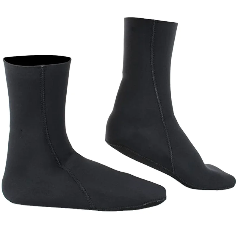 UOO Factory Price OEM Neoprene Water Socks 3mm Sand Proof Beach Volleyball Socks for Water Sport