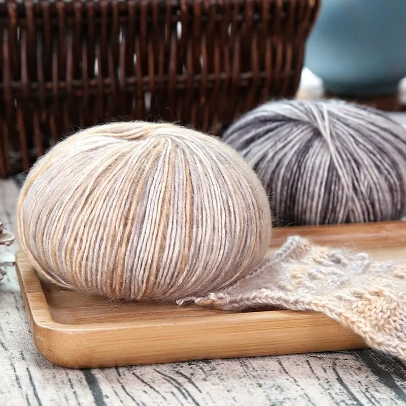 The best selling colorful cotton yarn is a colorful rainbow cotton yarn used for hand weaving