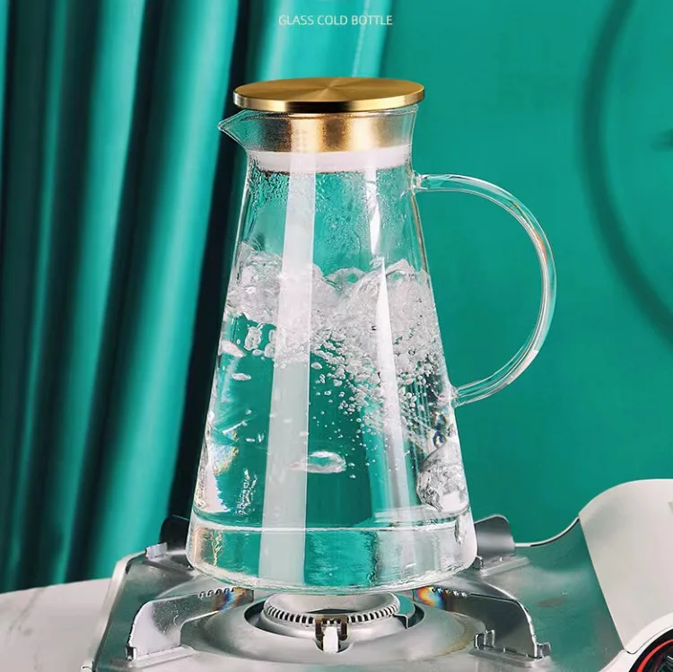 Carafe Modern Gold-Lid Water Pitcher with Large Capacity Modern Design Style for Party Faucet-Water Flowing Method