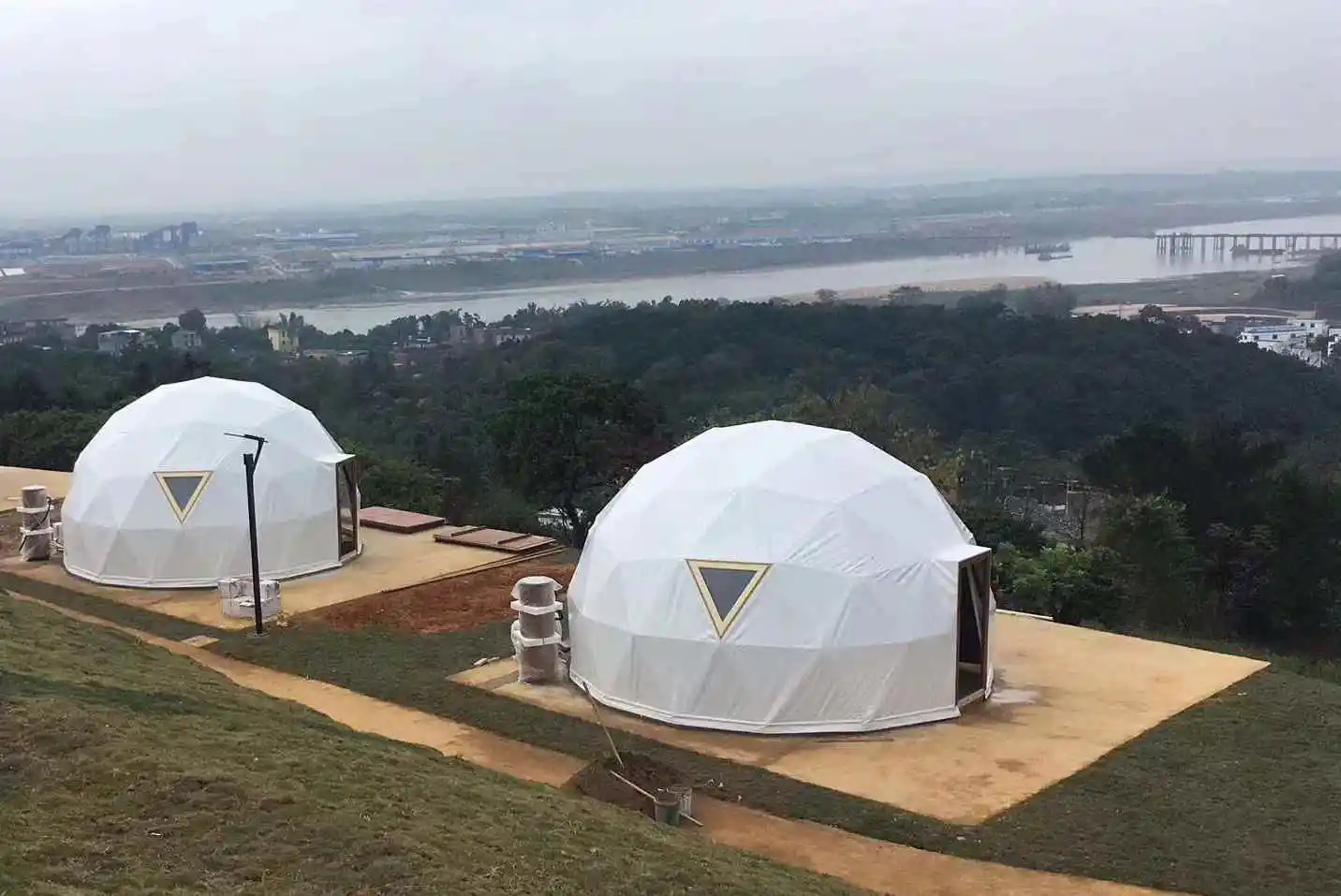 Прозрачная геодезическая купольная палатка для сада igloo теплиц кемпинга на открытом