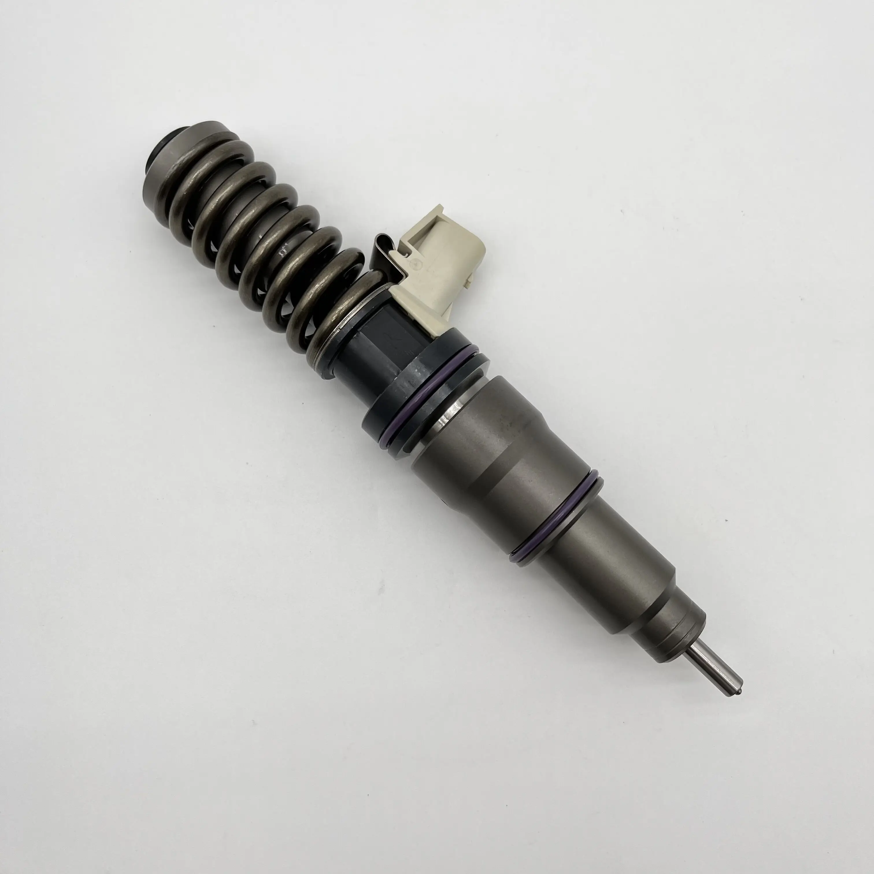Excavator engine diesel fuel injector 3801617 BEBE4D48001 for VOLVO PENTA MD11 STAGE II