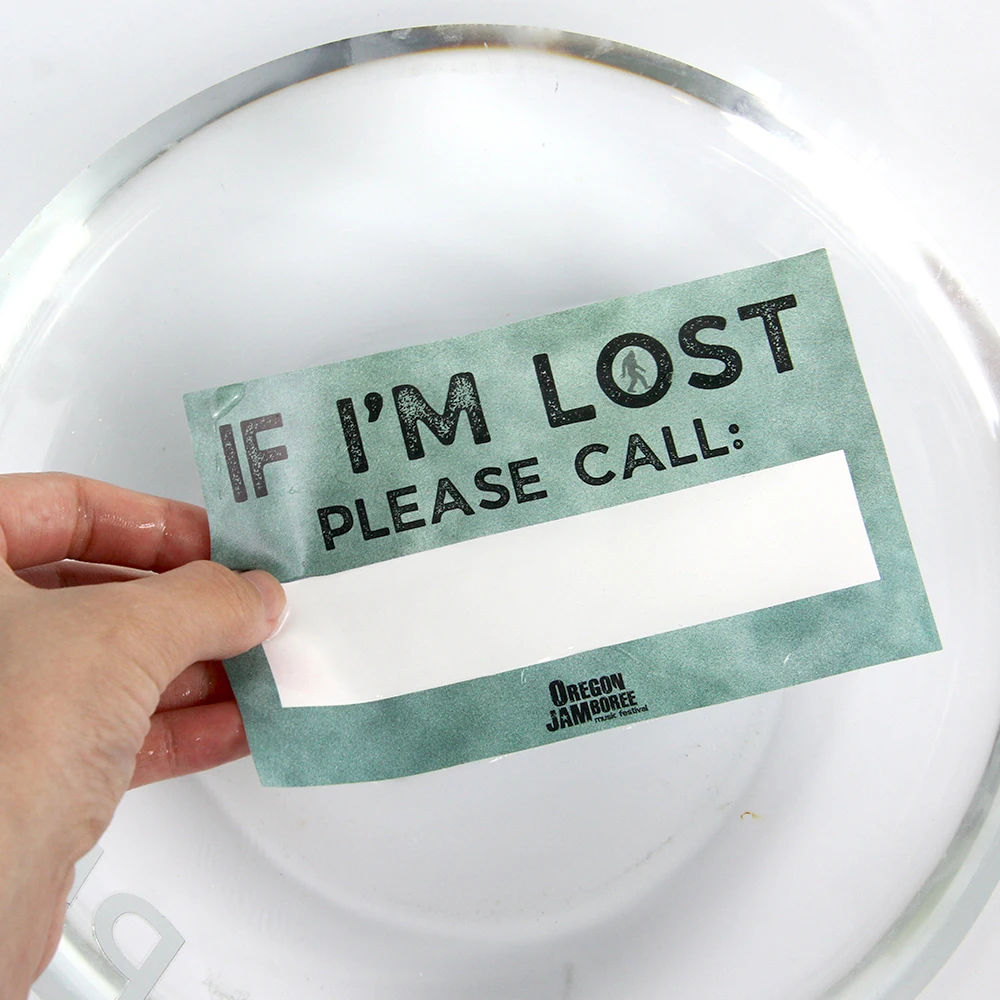 Easy to use Die Cut Color Printing self adhesive Washable Woven Fabric Clothes Stickers