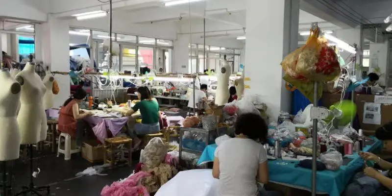 Бальное платье для невесты queensdress OEM полиэфирные сумки одежды Костюмные Индивидуальная поддержка цвета