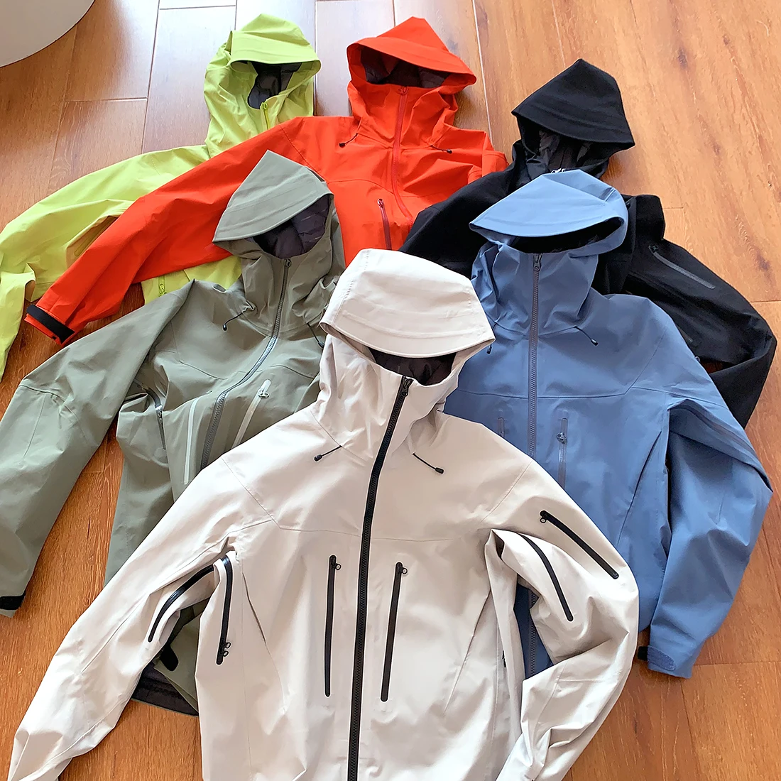 Stand Outdoor Hard Shell Jacket 10000mm Windproof Waterproof Jacket for Wholesale Spring and Autumn High Performance Summer