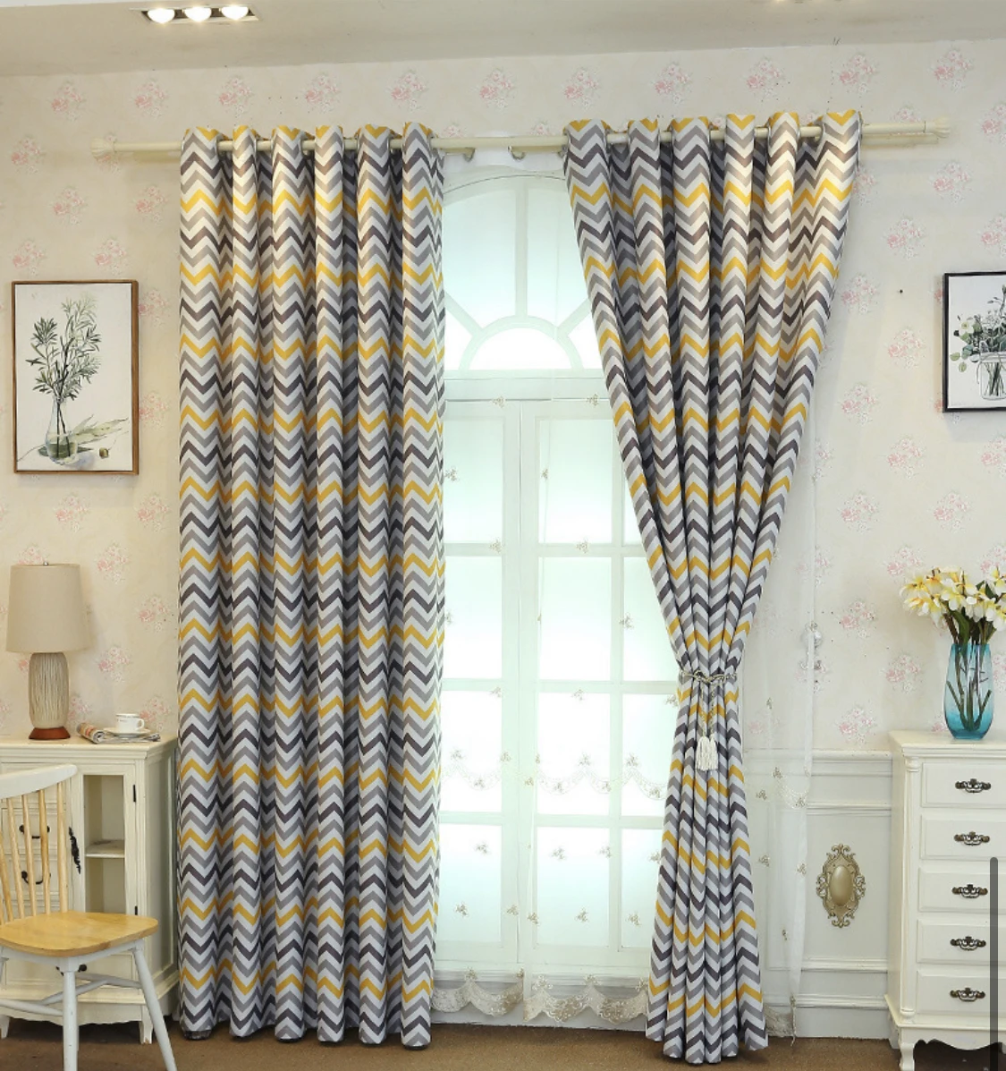 Hot Sale Chevron Printed Thermal Insulated Blackout Curtains Grommet Room Darkening Curtain For Living Room And Bedroom