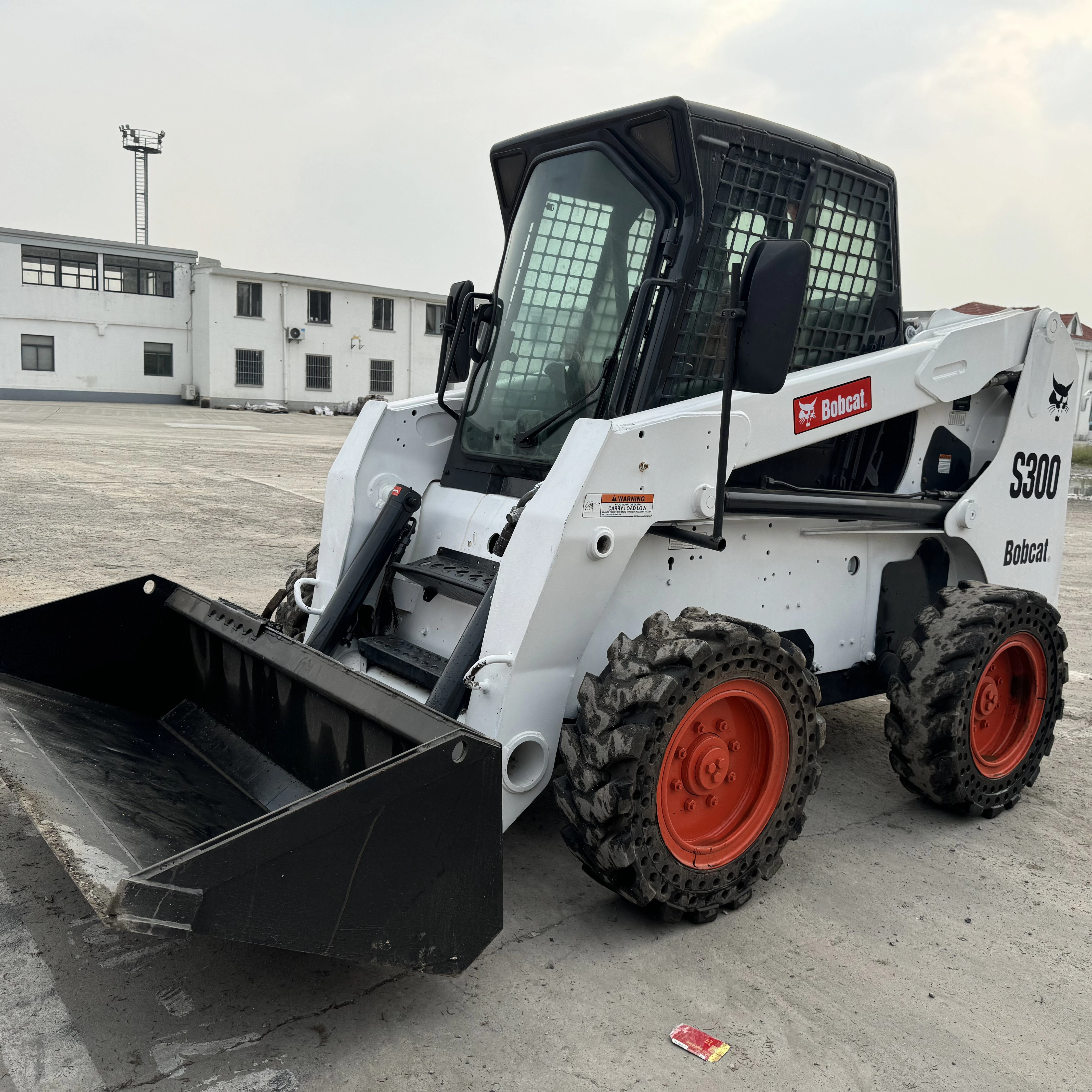 Высокопроизводительный мини-погрузчик Bbcat S185 S300 S70