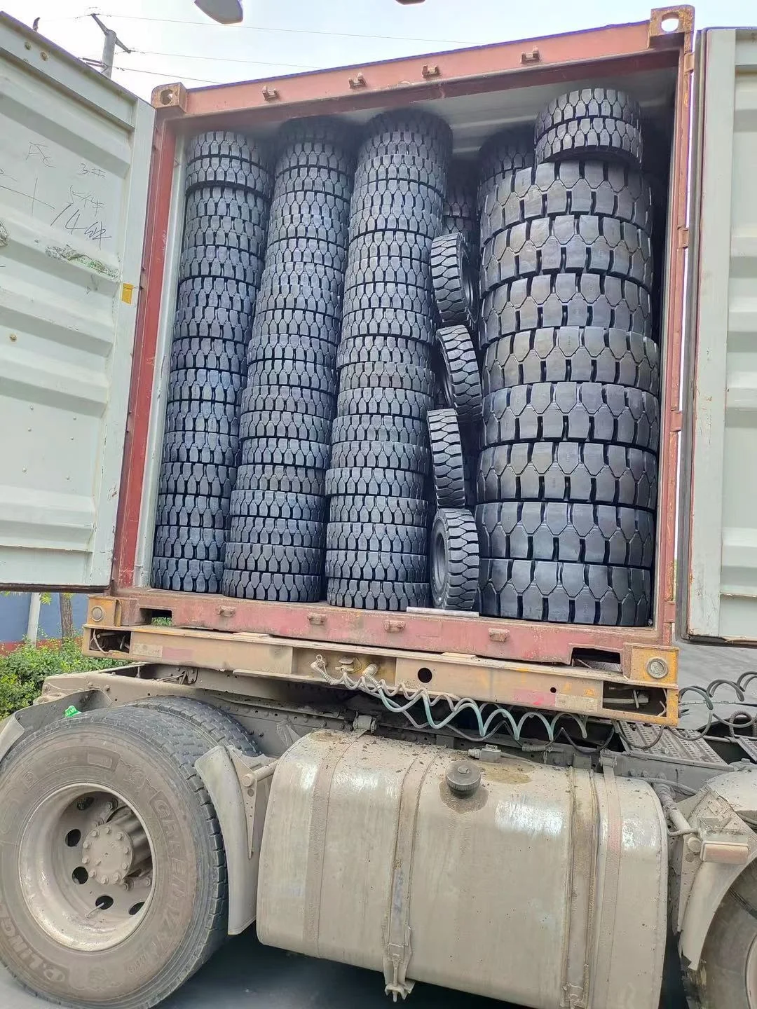 Шины для вилочного погрузчика 23x9-10 прямые поставки с завода в