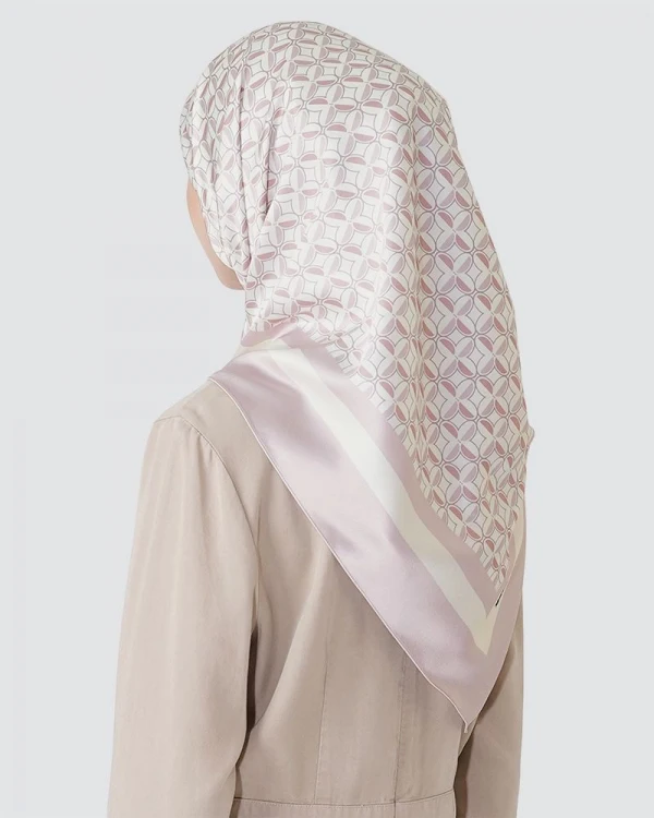 MOTIVE FORCE Wholesale Hot Products Simple Fashion Ladies Scarf Turkey Uae 100% Polyester Silk Scarf Muslim Hijab