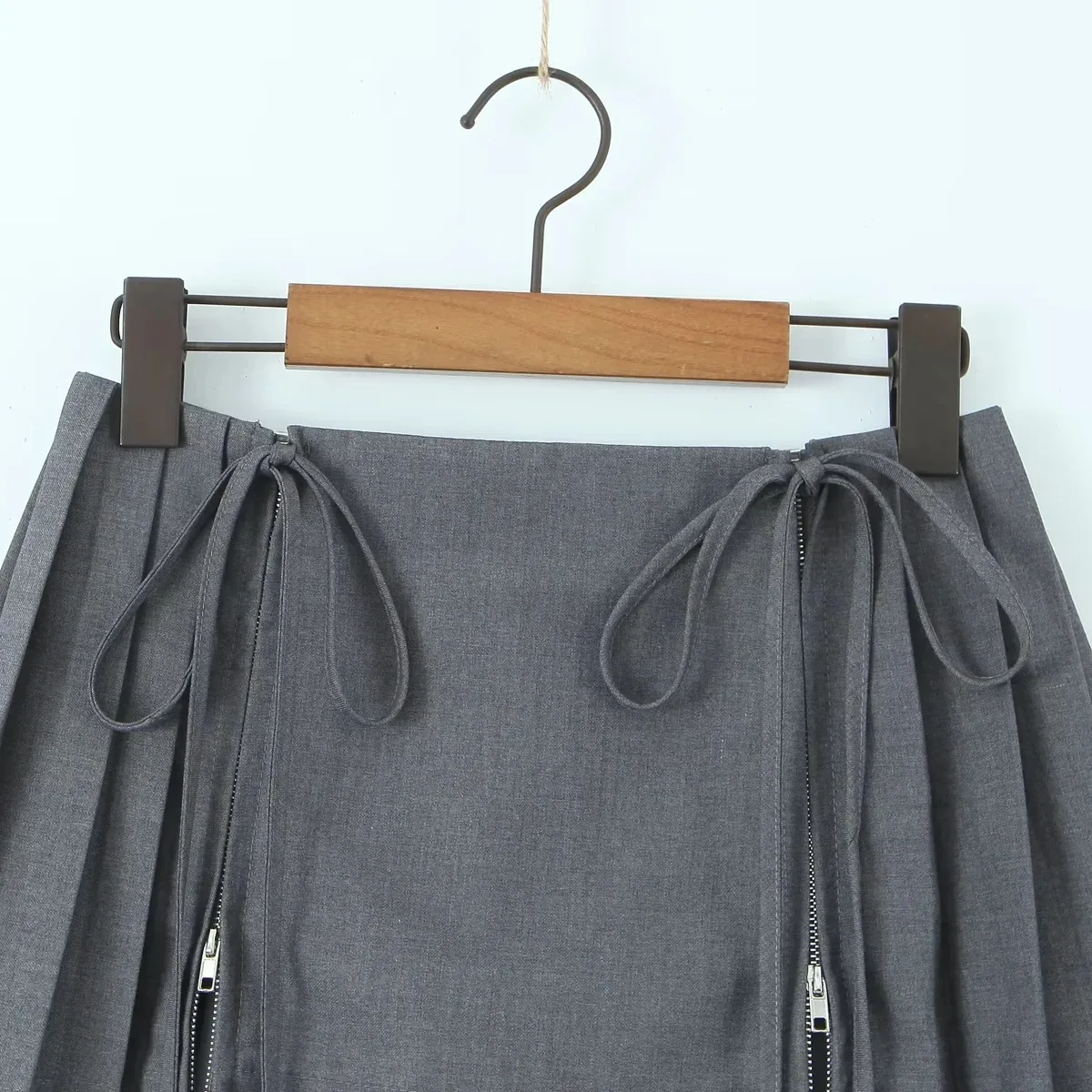 Boutique Summer Solid Color Pleated Skirt New Arrivals Women Mini Skirt Short Skirts