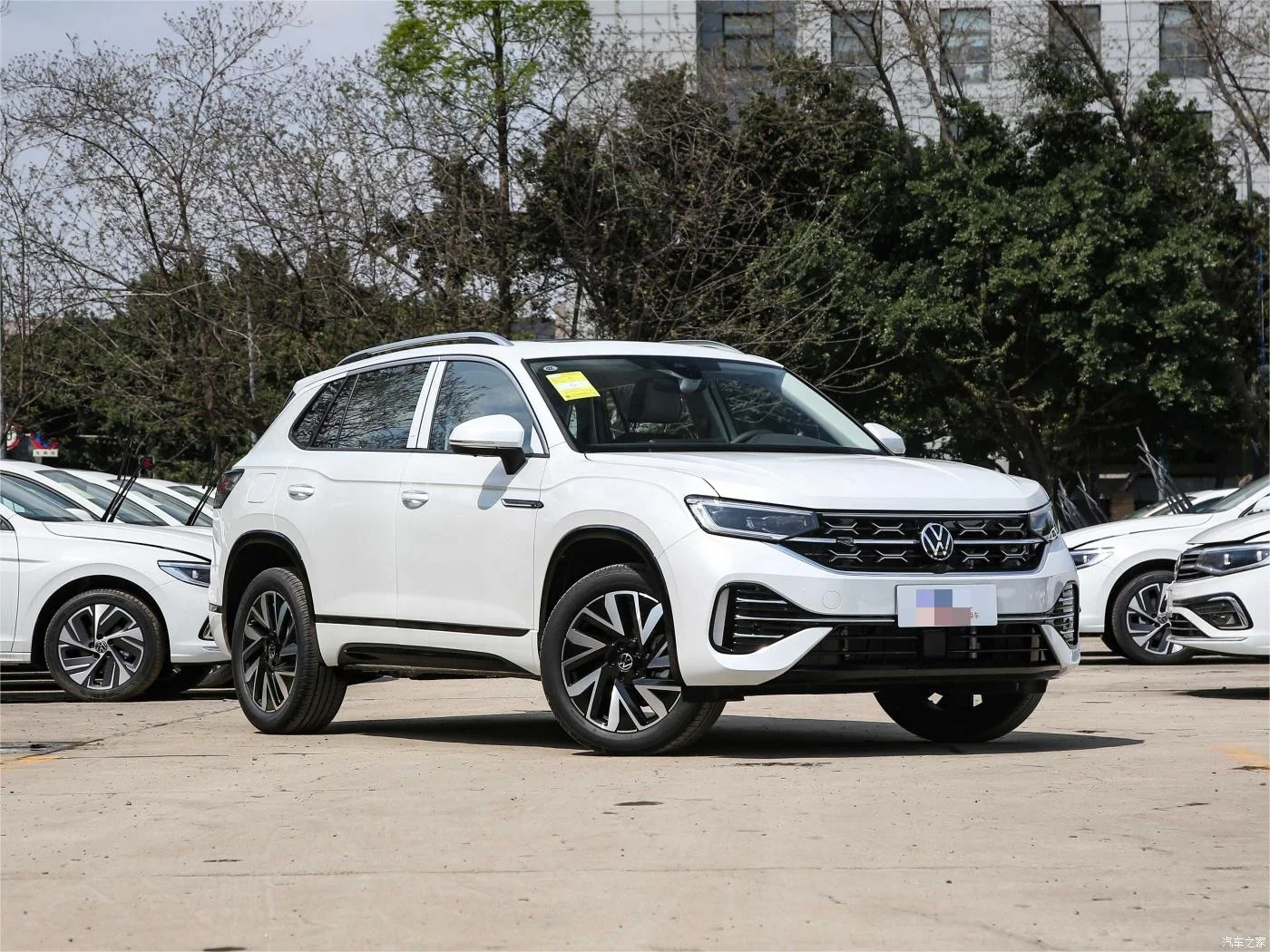Volkswagen Tayron 380TSI полноприводная R-Line высокоэнергетическая версия