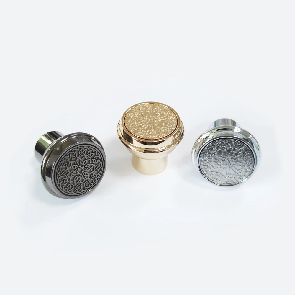 Fast delivery low MOQ unique star shaped luxury gold silver black zamac perfume bottle cap