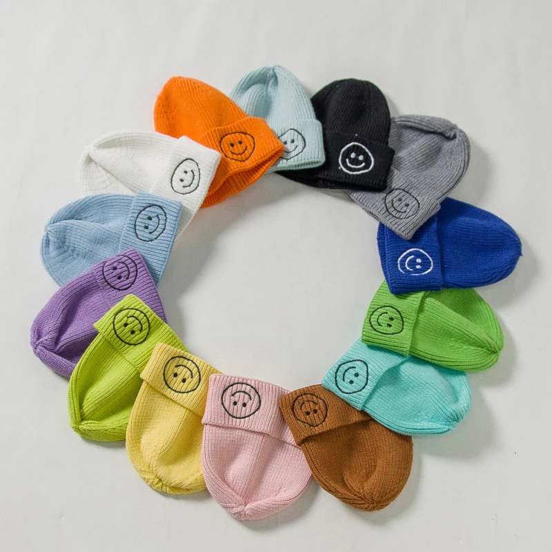 Милые шапки со смайликом теплые шерстяные для мальчиков и девочек зимние детские однотонные вязаные шапки-бини в рубчик на заказ