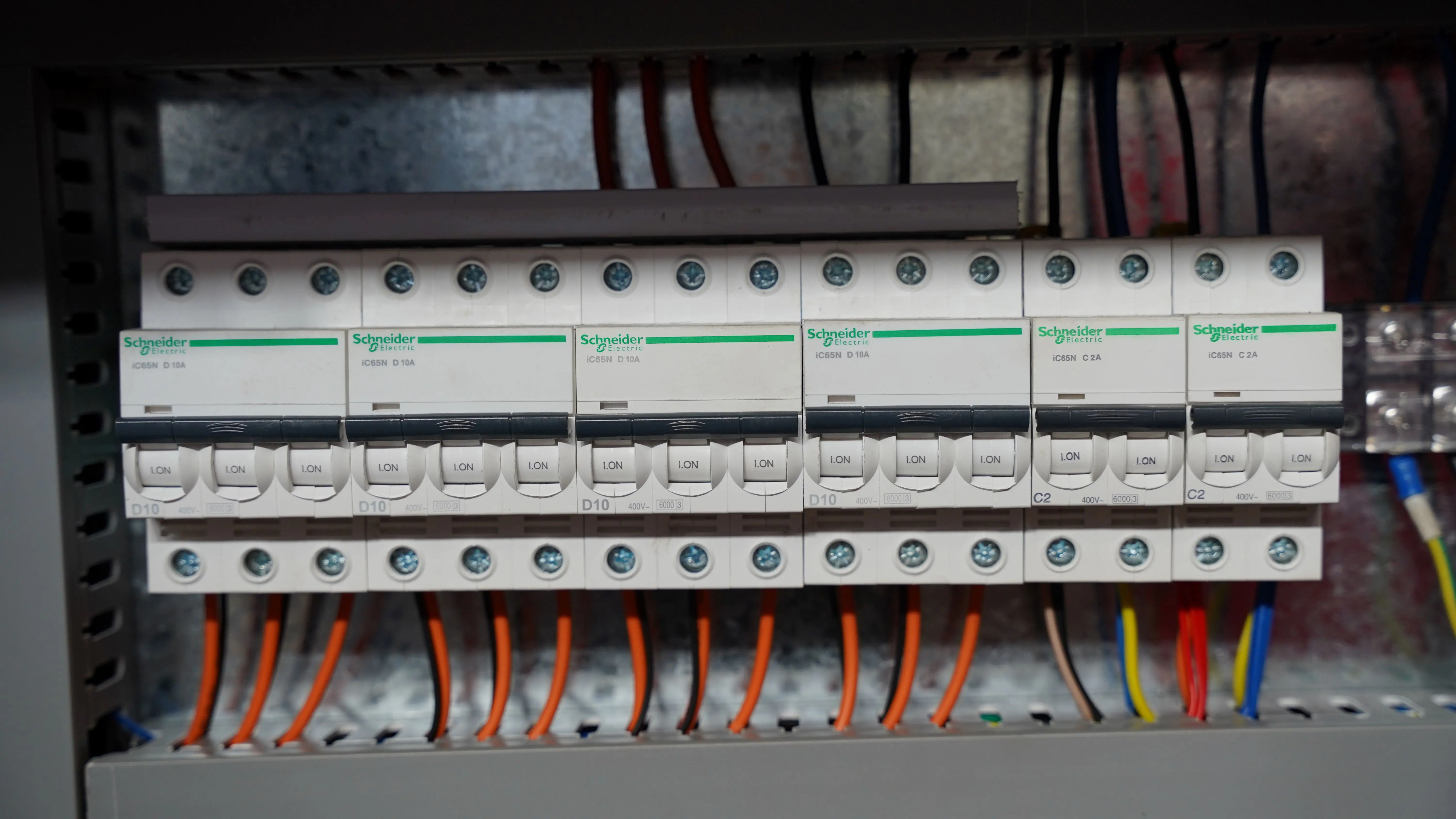 CNC 3-rollers 4-servo window frame LED light rail way automatic forming aluminum profile bending machine