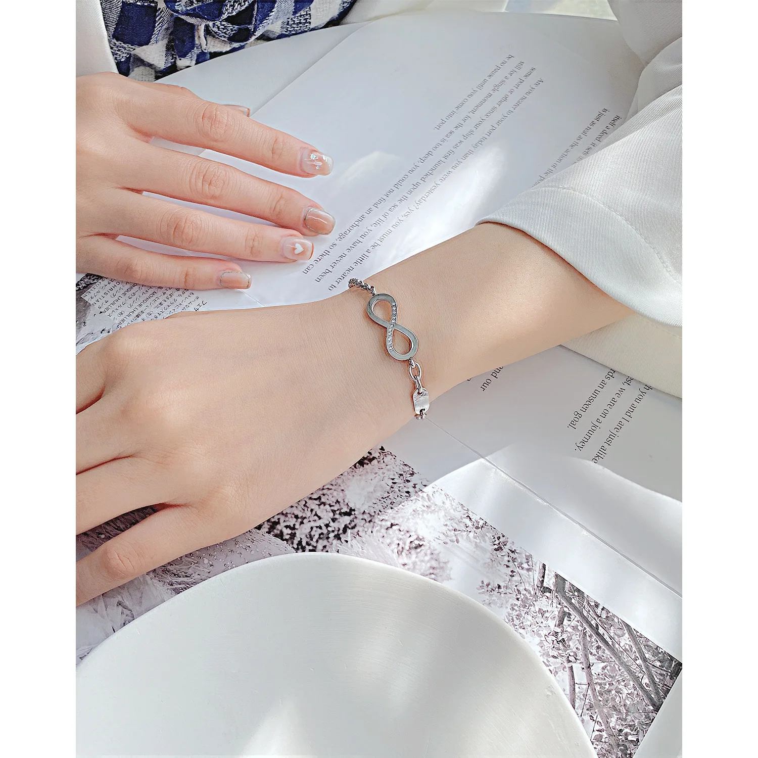 Best design heart infinity polished stainless steel silver color gold plated lucky charm bracelet jewelry party for men women