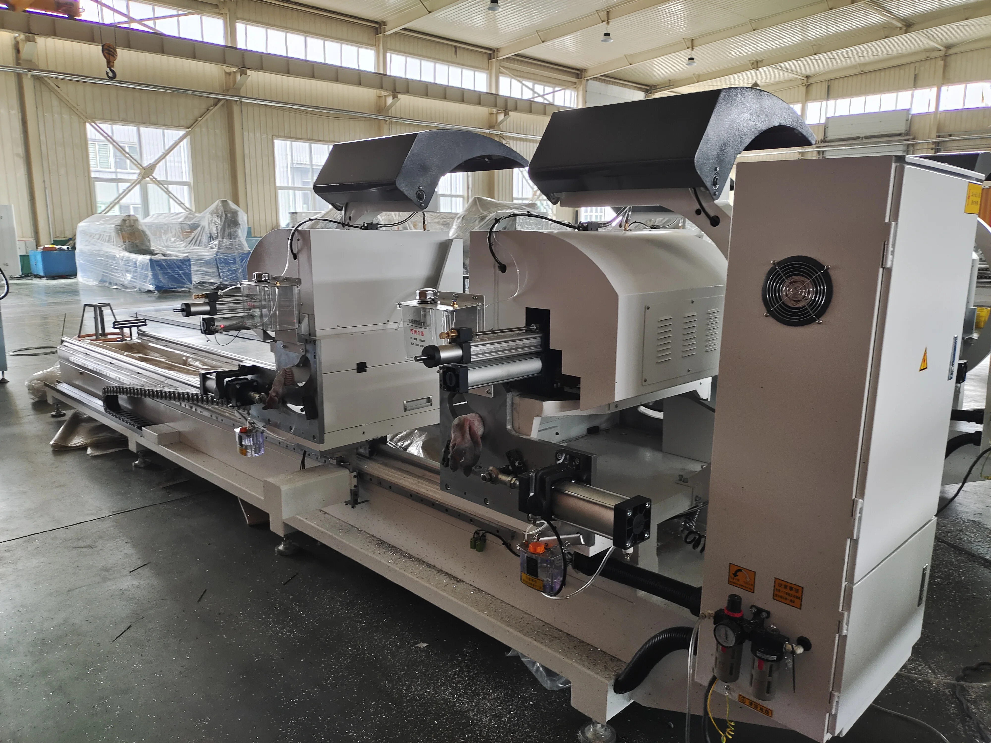 500mm 600mm saw blade heavy duty cnc automatic double head miter saw for aluminum profile cutting machine