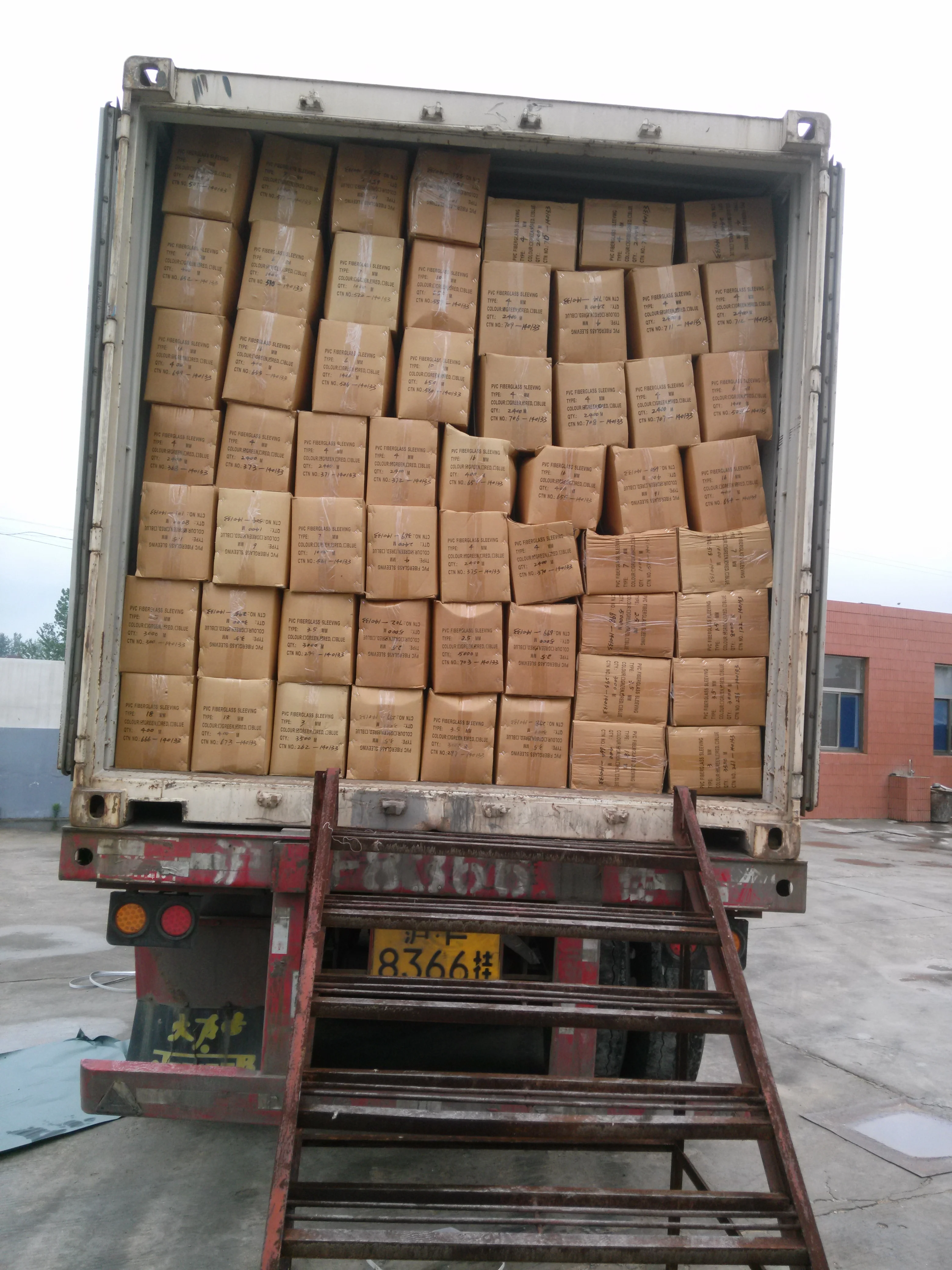 Reach and ROHS Standard PVC Fiberglass Sleeving 2715 PVC Coated Fiberglass Insulation Sleeve