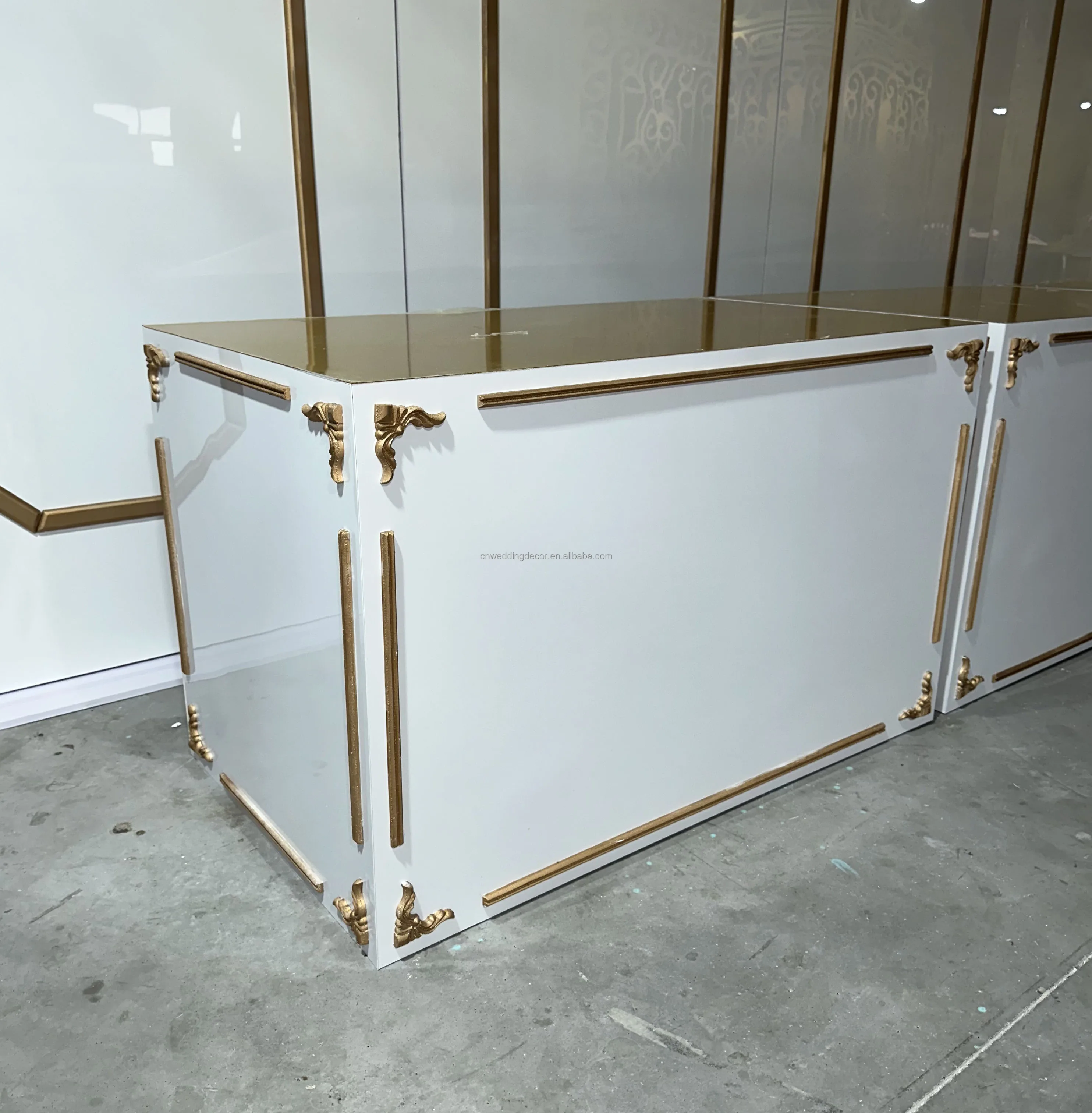 Modern Design Wedding White Dessert Cake Table Cart Display Acrylic Table Party Hotel  Restaurant Table For Guest