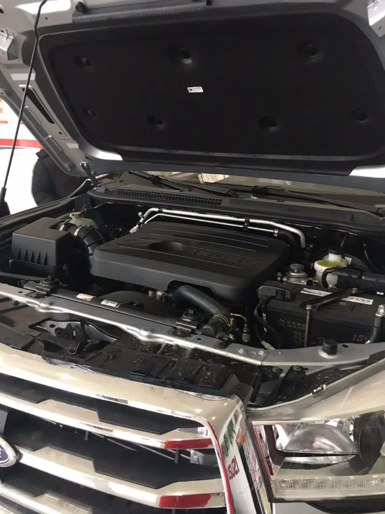 Hot sale and good quality isuzu TAGA 4x4 pickup with double cab pickup trucks for sale
