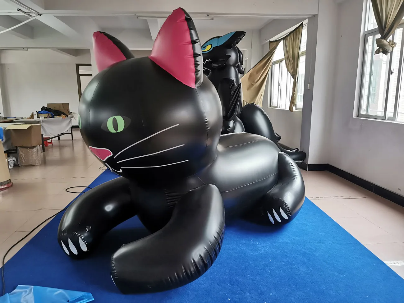 BeiLe Customize new design  PVC inflatable cat  suit for sales
