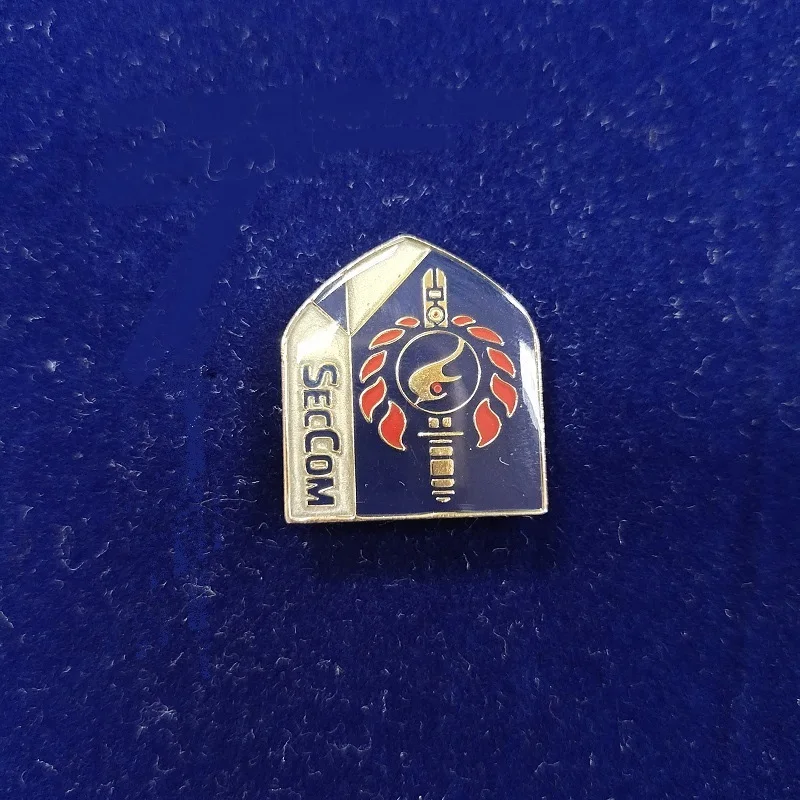 Custom Metal Kuwait Logo Porte Badges-professionnel Car Grille Emblem Badge Magnetic Sublimation Printing Kuwait National Day